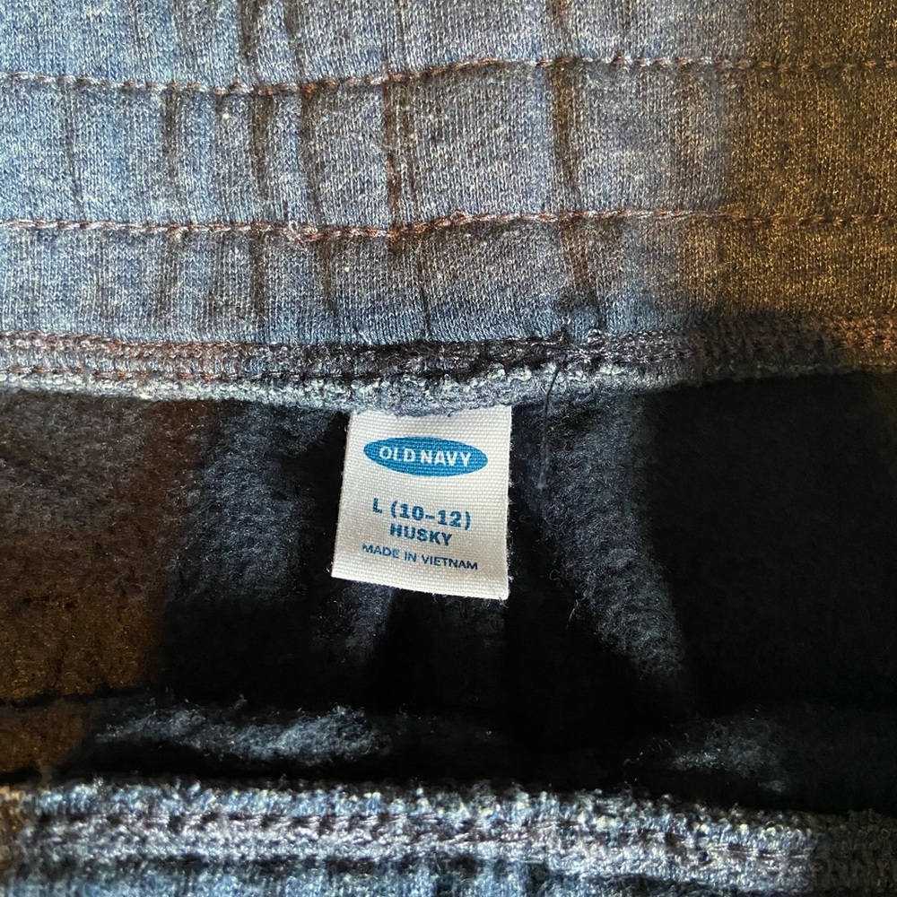 Old Navy drawstring sweatpants - Picture 5 of 9